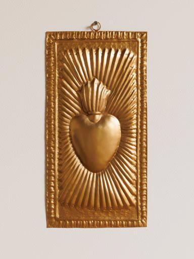 Sacred Heart in Relief – Icon of Faith and Protection ✨