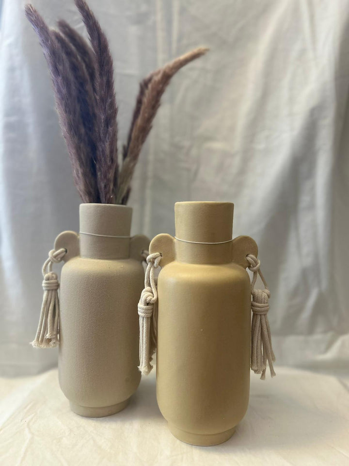 Vaso "Boho Chic" in Ceramica Opaca con Dettaglio in Corda