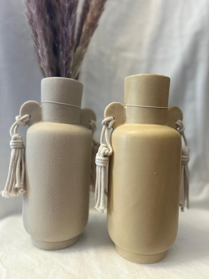 Vaso "Boho Chic" in Ceramica Opaca con Dettaglio in Corda