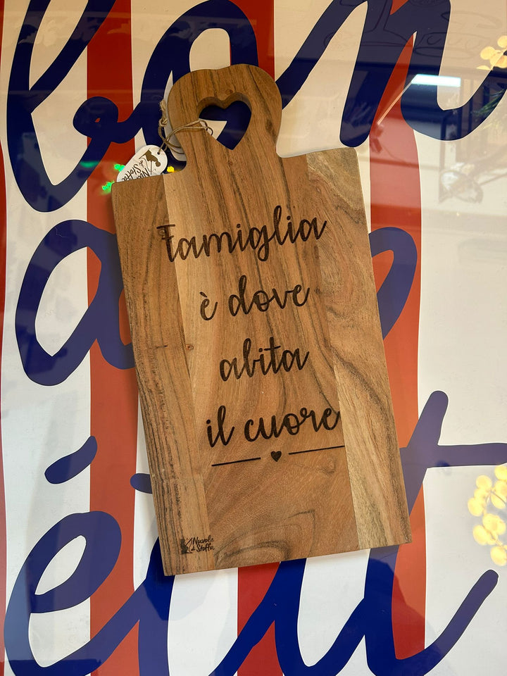 Tagliere in Legno con Incisione – Il Cuore della Tua Cucina 🍽