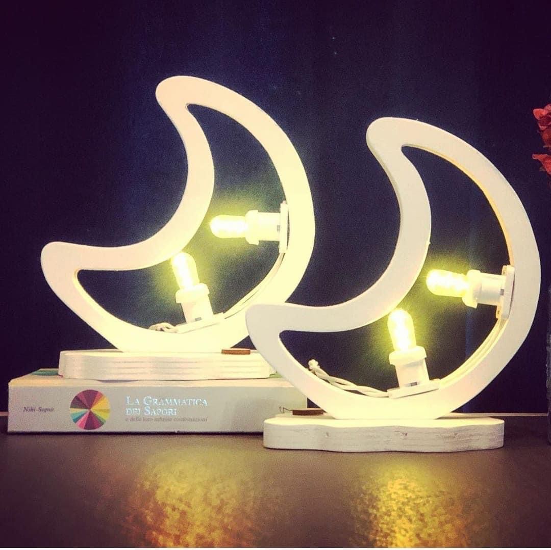 Enchanted Moon Lamp – Light up your nights with magic! 🌙