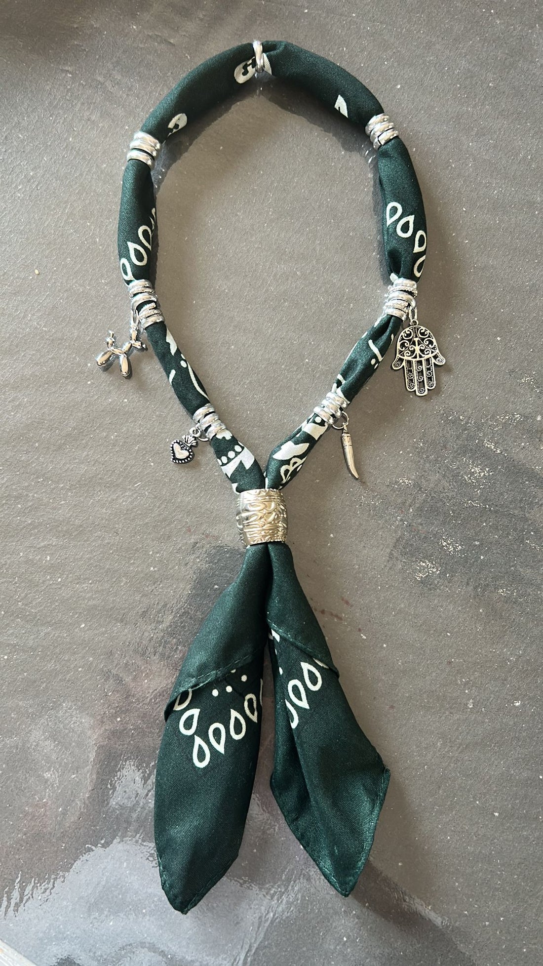 "Talismana" – Collana Bandana Artigianale