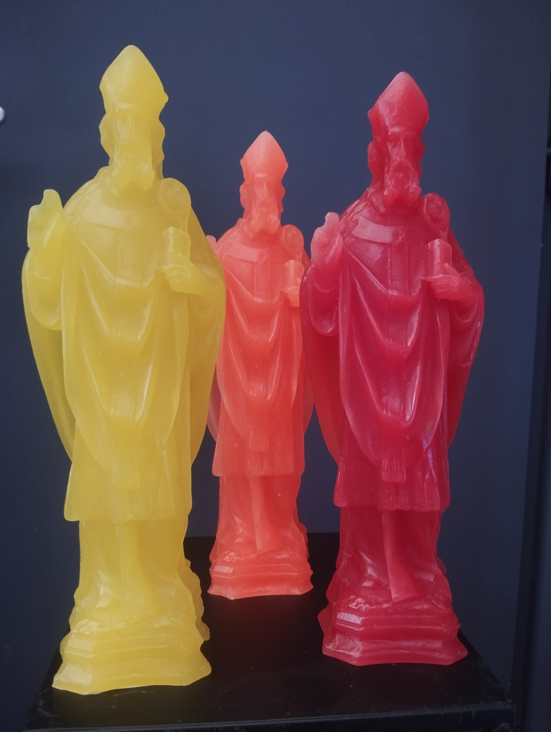 Statuetta di San Nicola – Simbolo di Protezione e Tradizione ✨