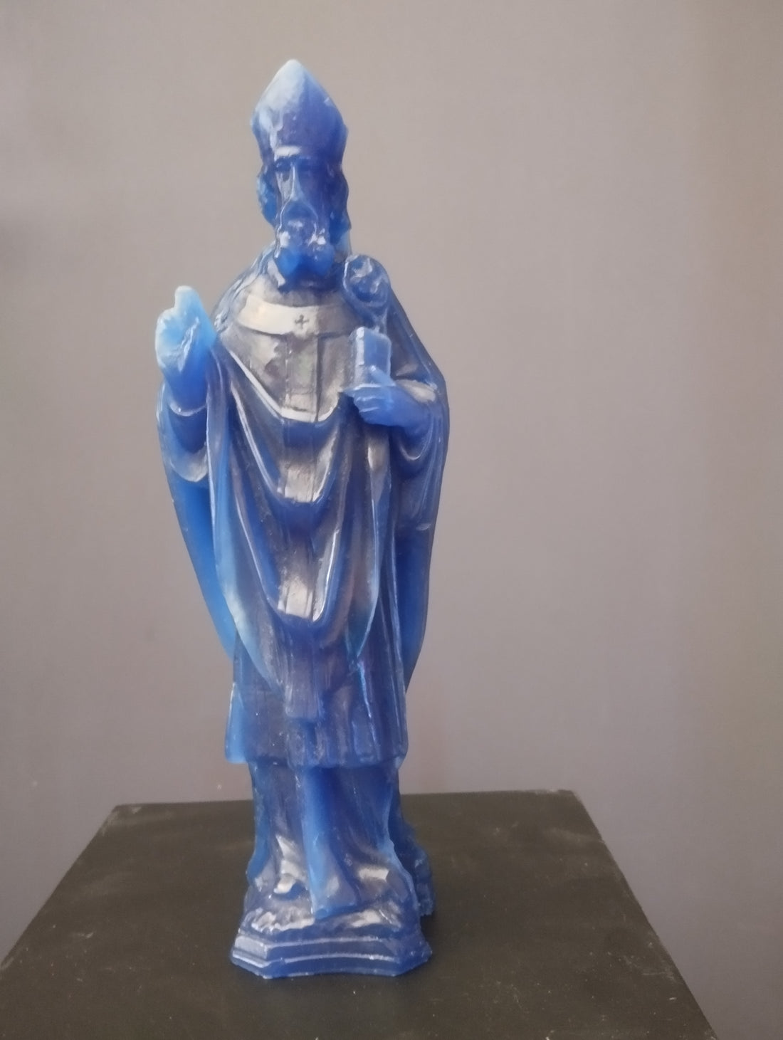 Statuetta di San Nicola – Simbolo di Protezione e Tradizione ✨