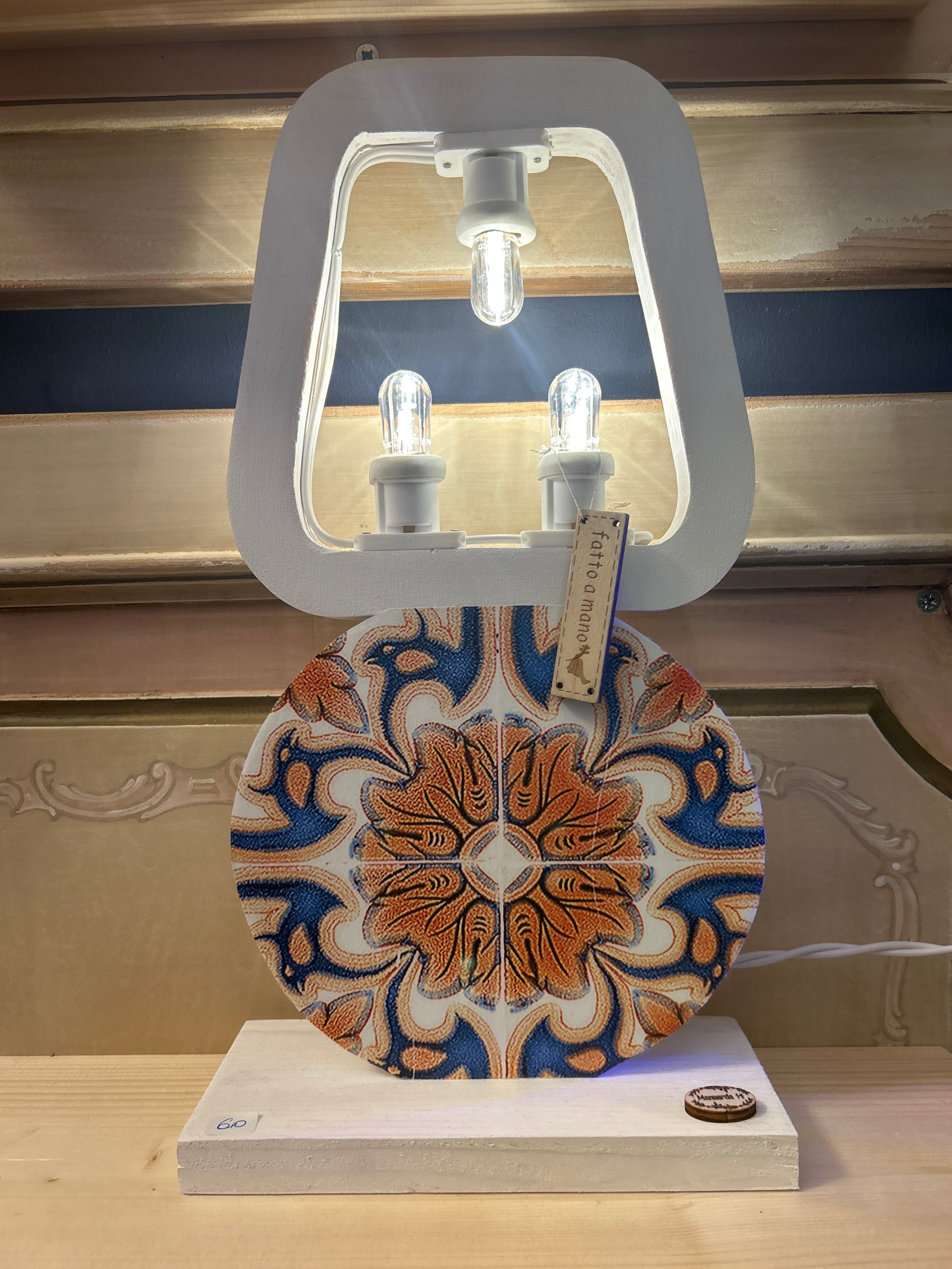 Luminaria in Ceramica Luce LED – Stile Siciliano Unico 🌟