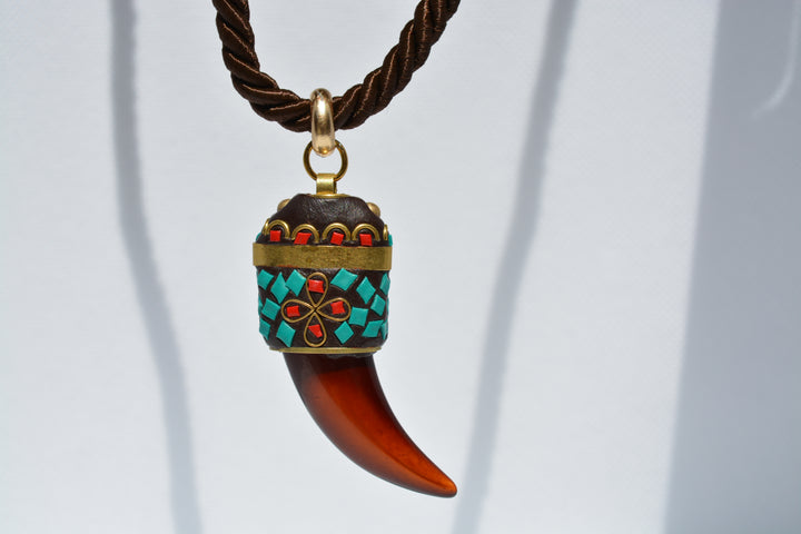 Collana con corno indiano