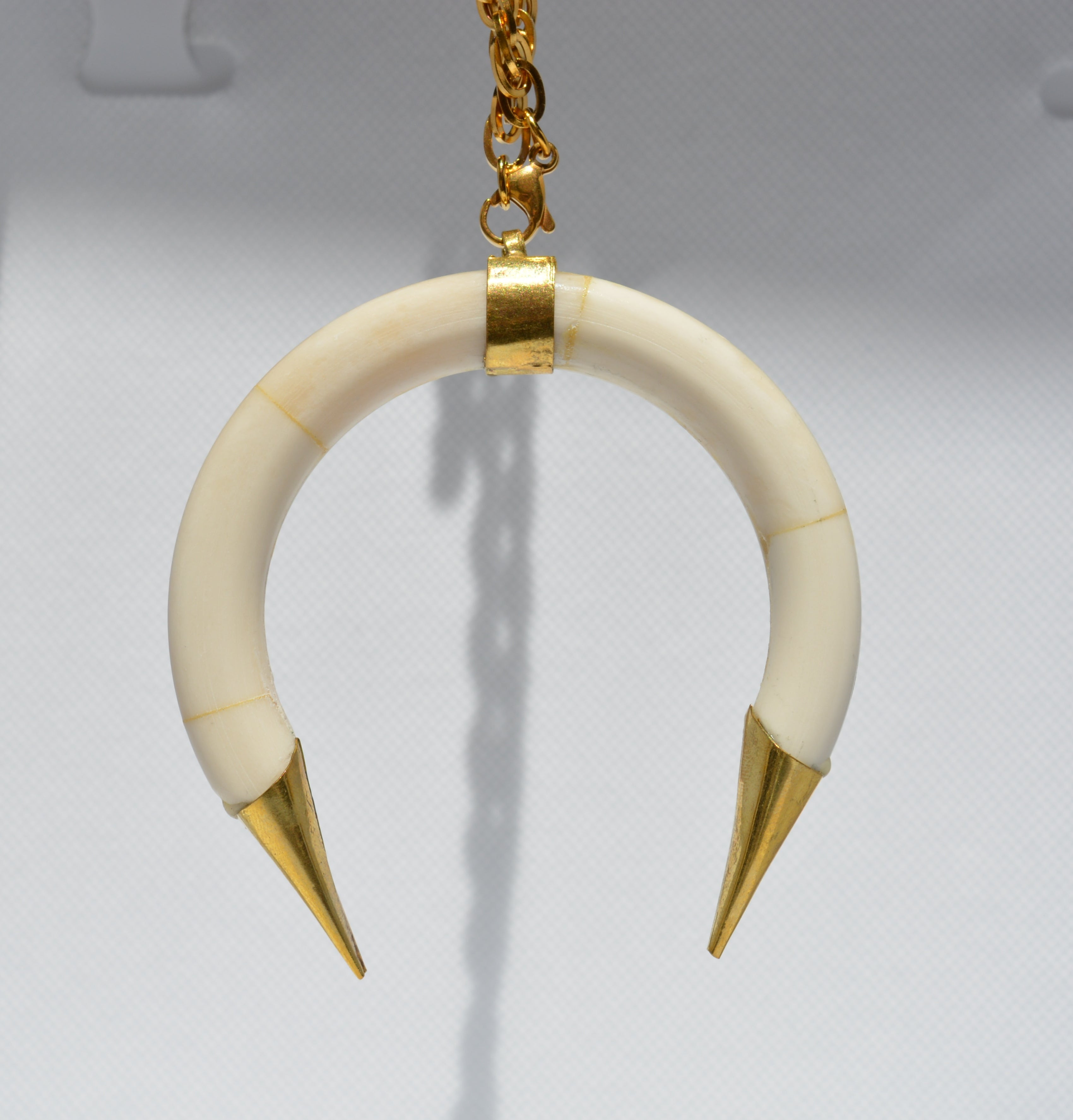 Collana con corno indiano