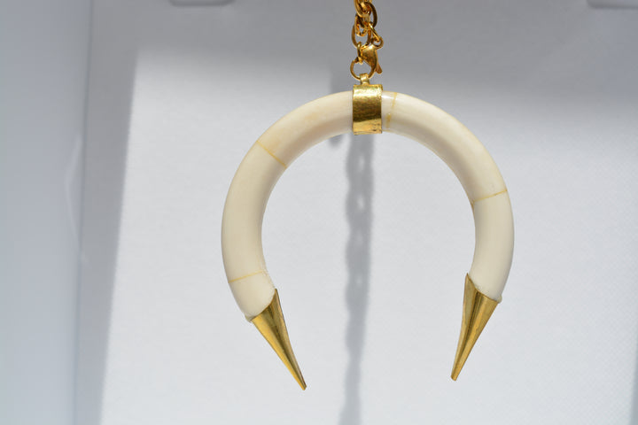 Collana con corno indiano
