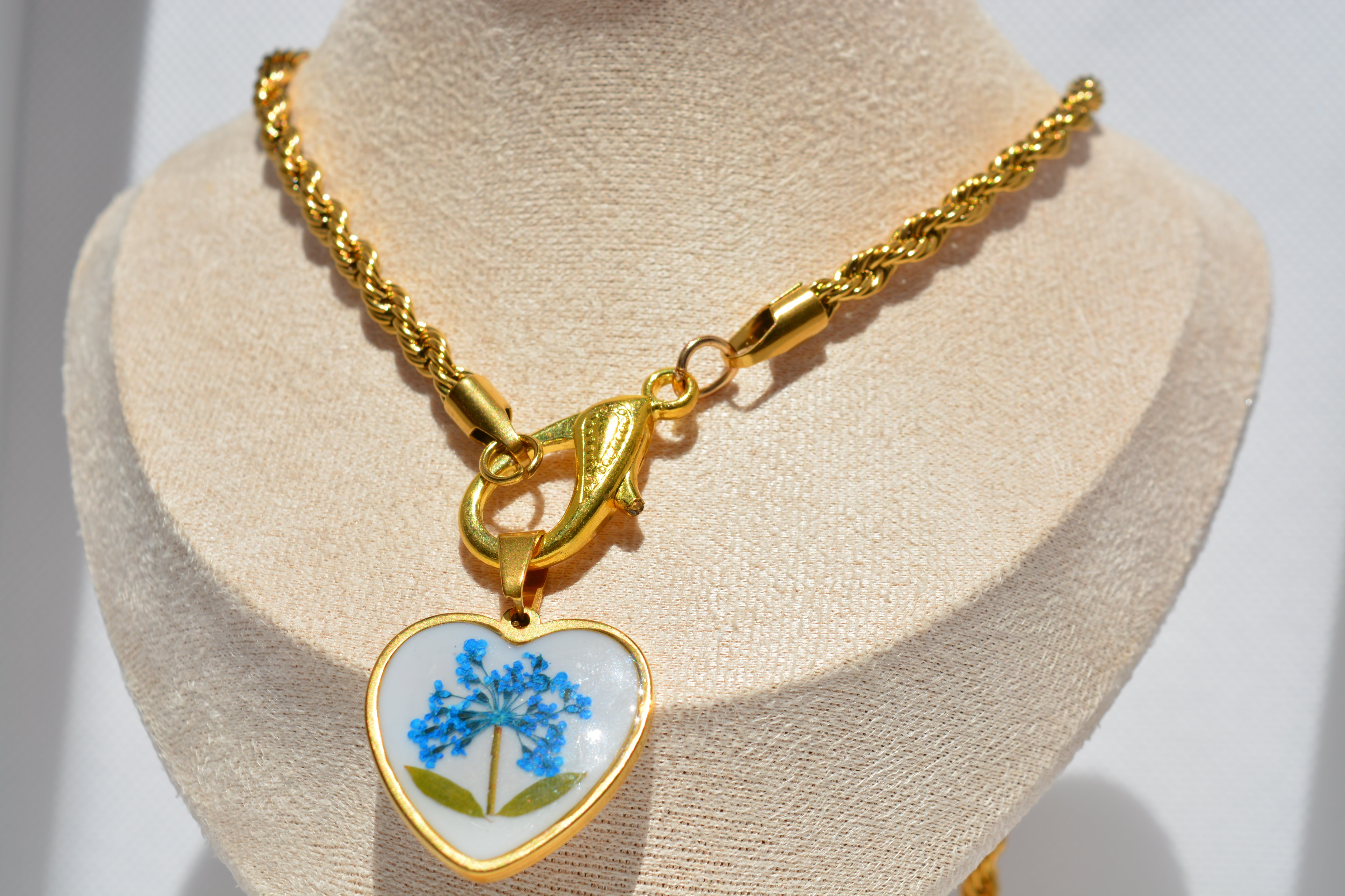 Collana cuore con fiore