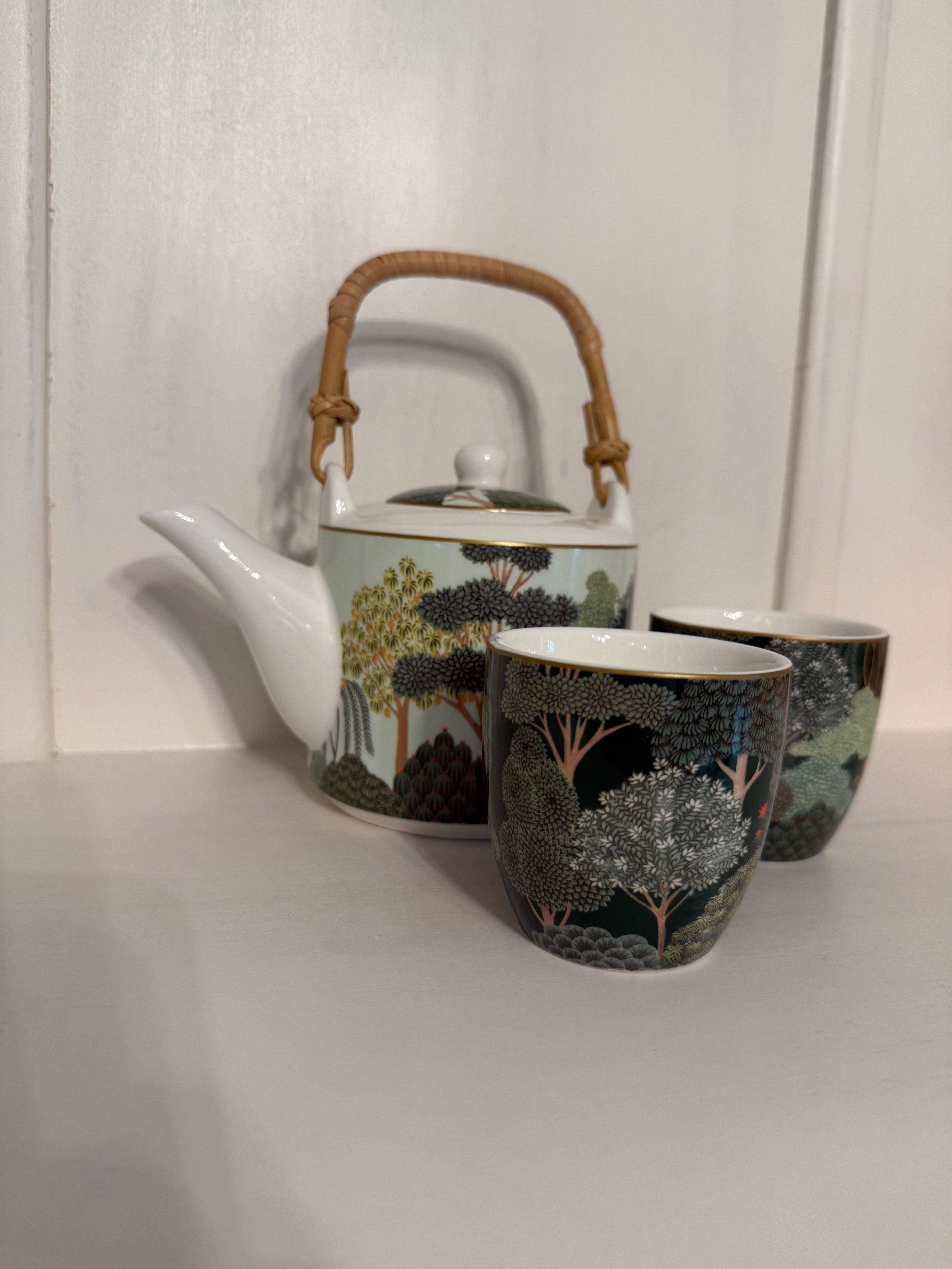 Set tea oriental style