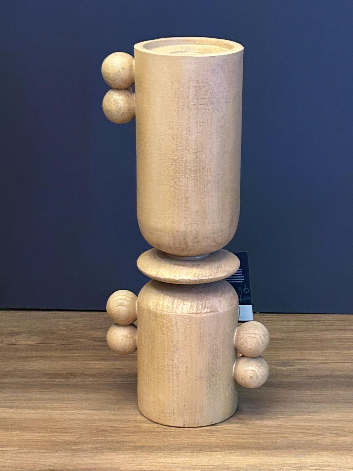 Portacandele Scultoreo in Legno – L’Arte dell’Atmosfera ✨