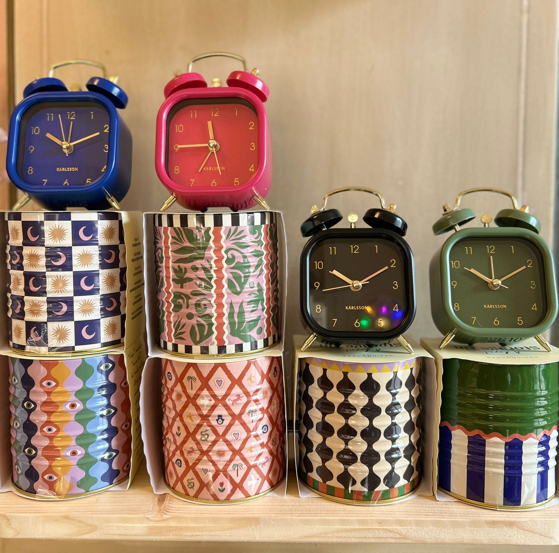 Orologio sveglia da Comodino "Retro Color" – Stile Vintage con un Twist Moderno