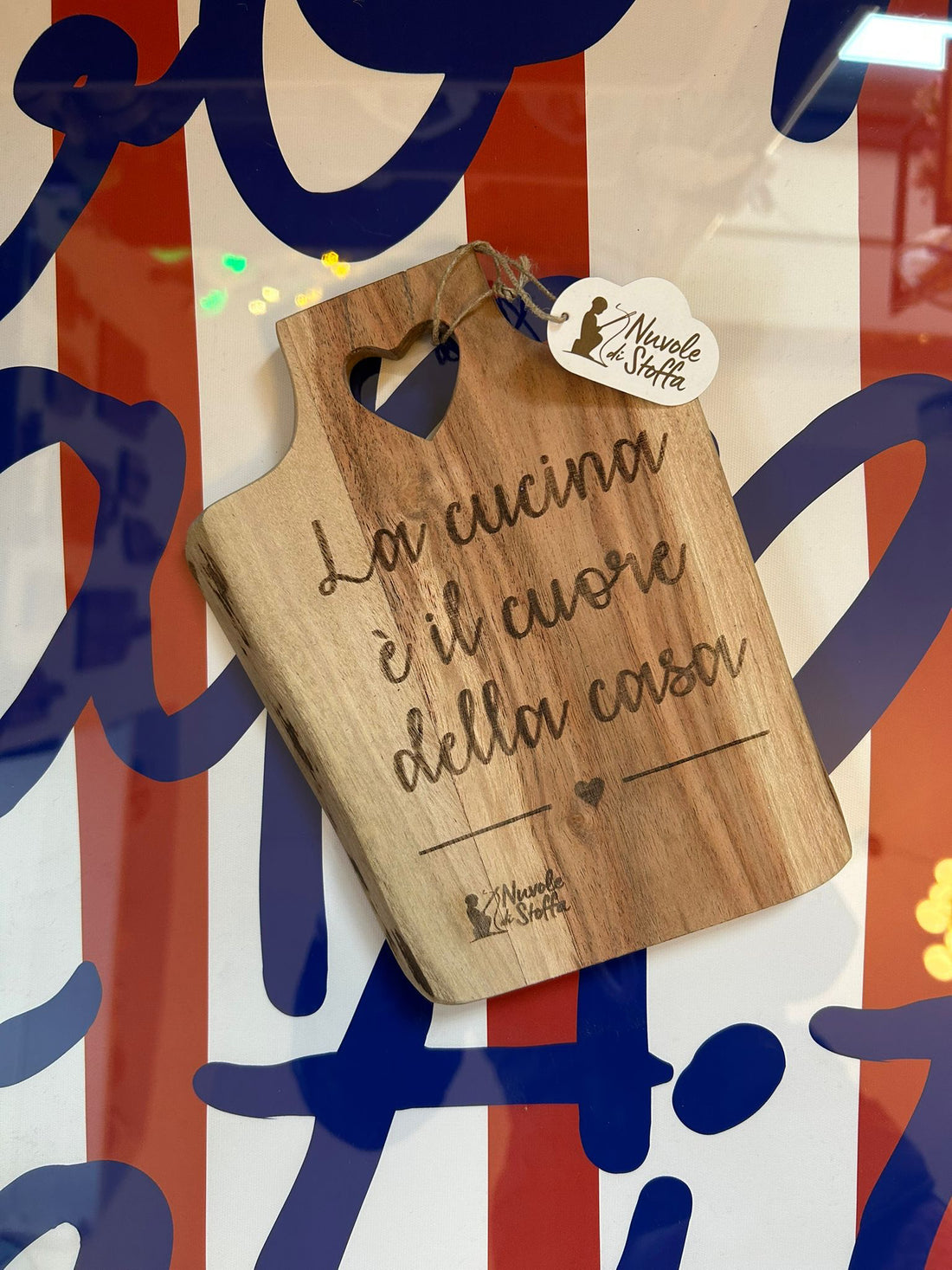 Tagliere in Legno con Incisione – Il Cuore della Tua Cucina 🍽