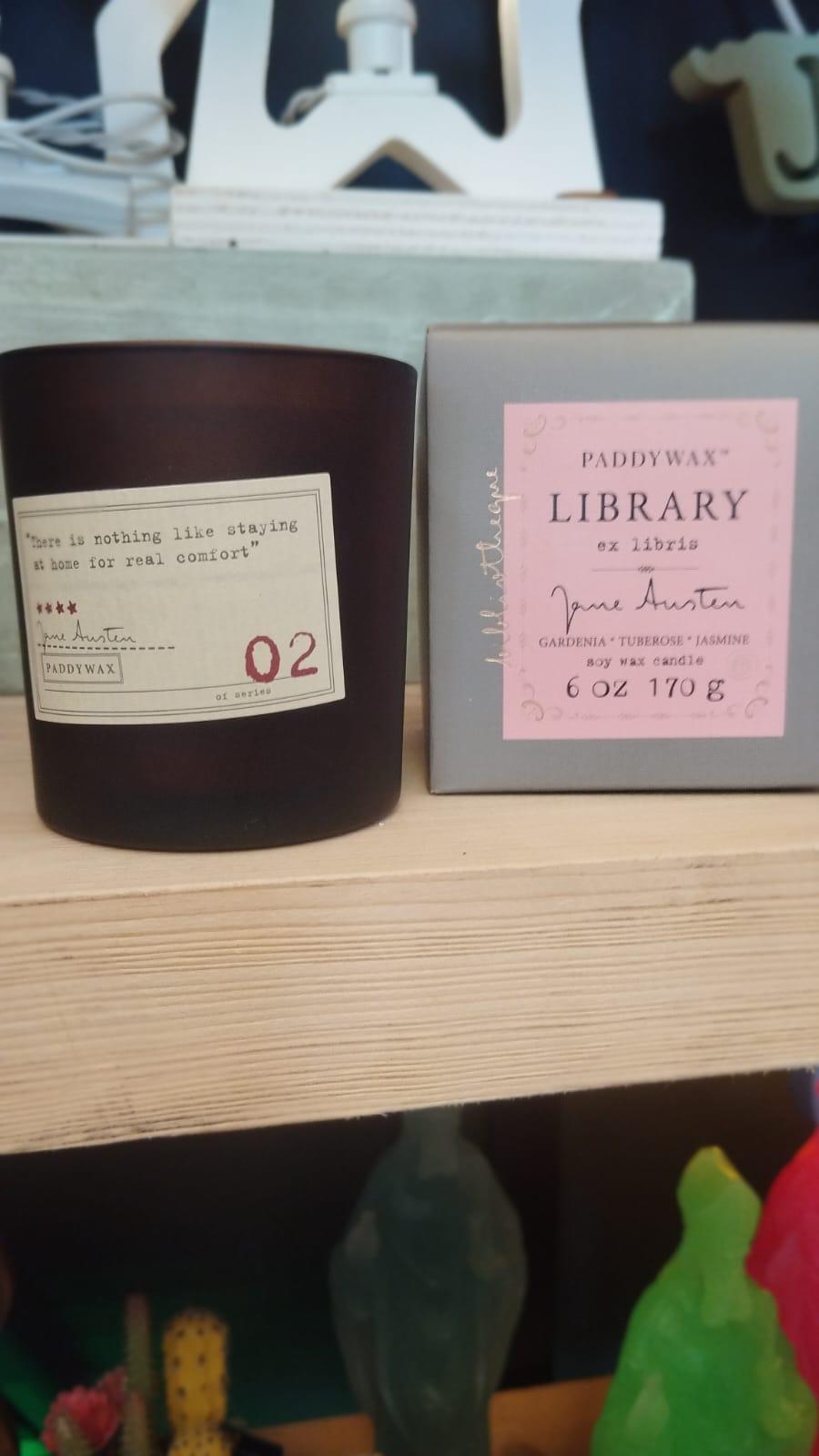 Candele Profumate "Library Collection" – Ispirate ai Grandi Classici della Letteratura 📖✨