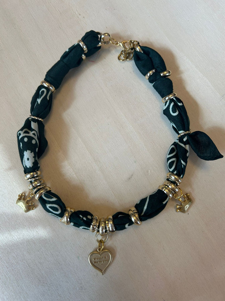 "Black Royalty" – Collana Bandana Artigianale