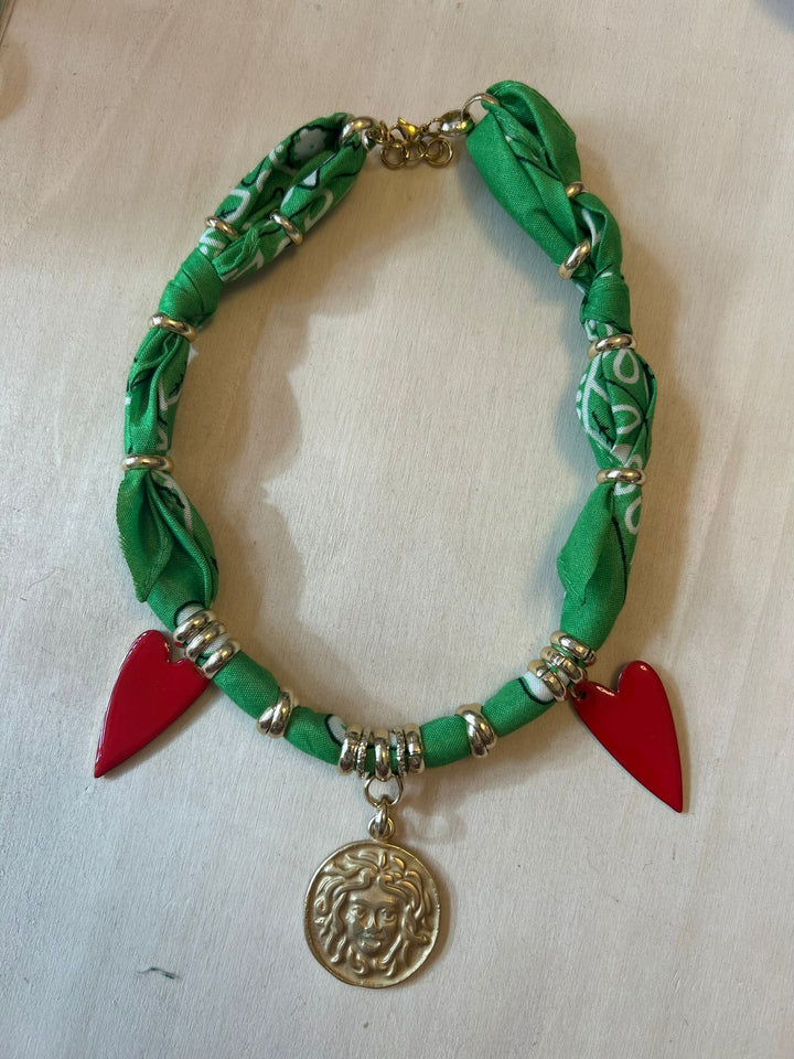 "Amore Selvaggio" – Collana Bandana Artigianale