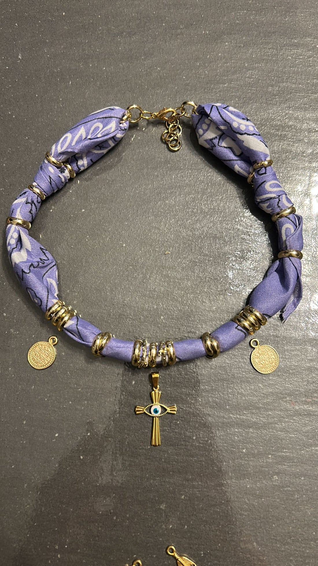 "Mistico" – Collana Bandana Artigianale