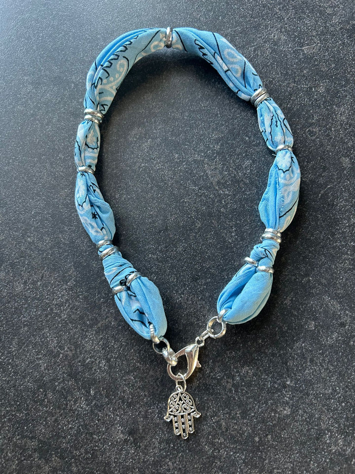 "Blue Hamsa" – Collana Bandana Artigianale