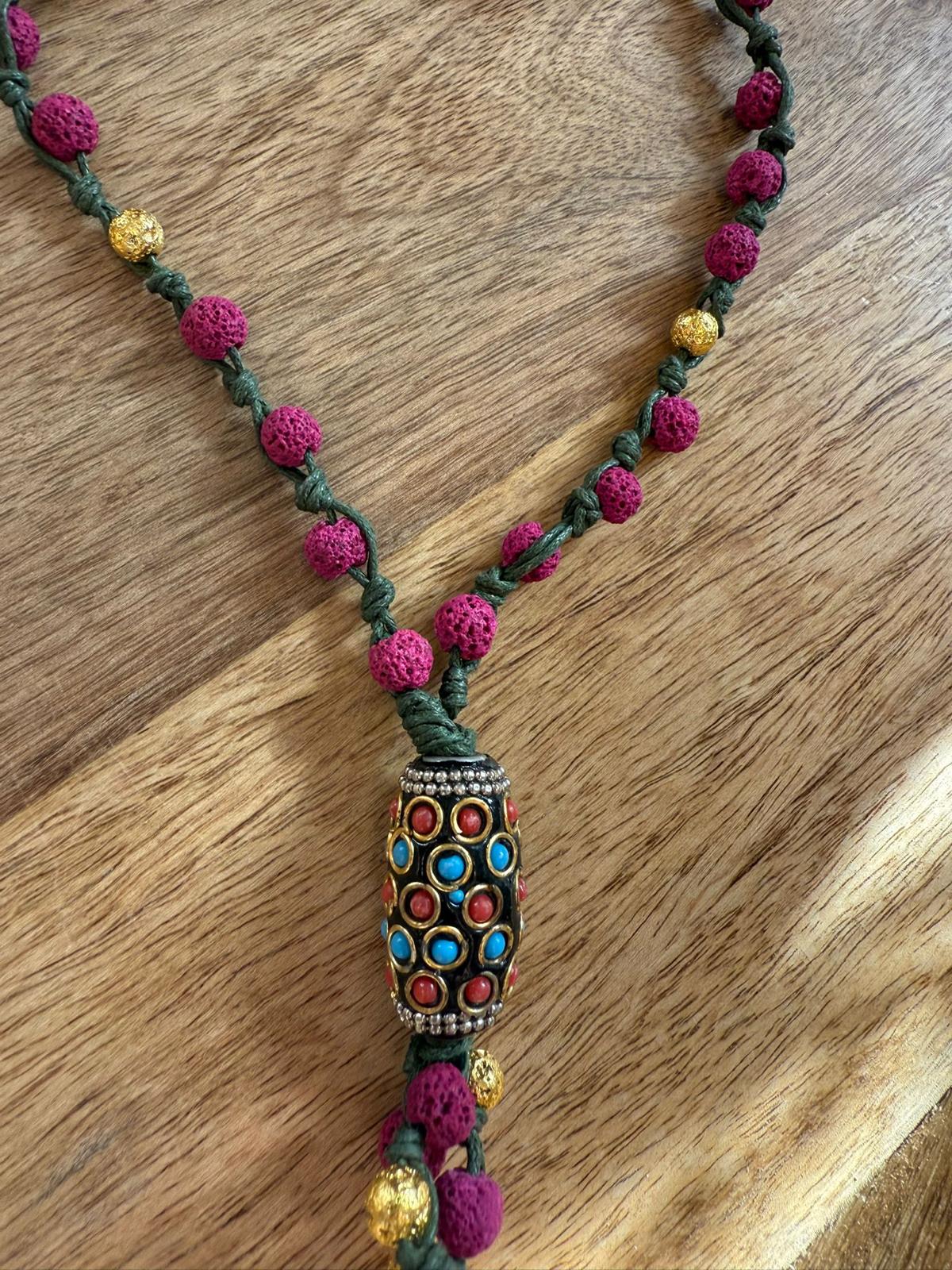 Collana Elephant  in Pietra Lavica