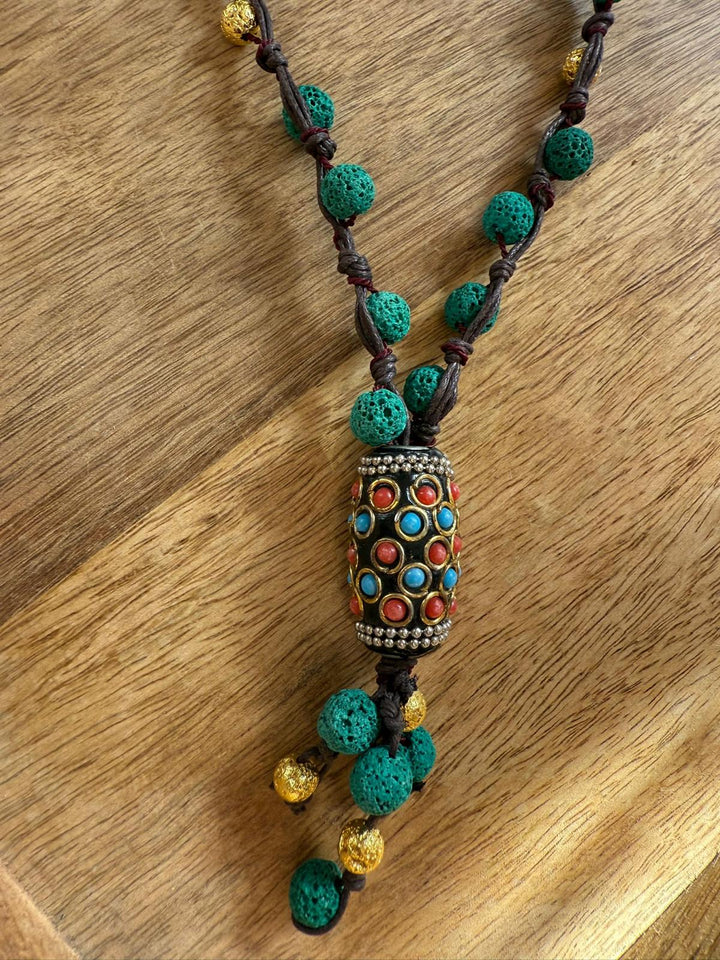 Collana Elephant in Pietra Lavica