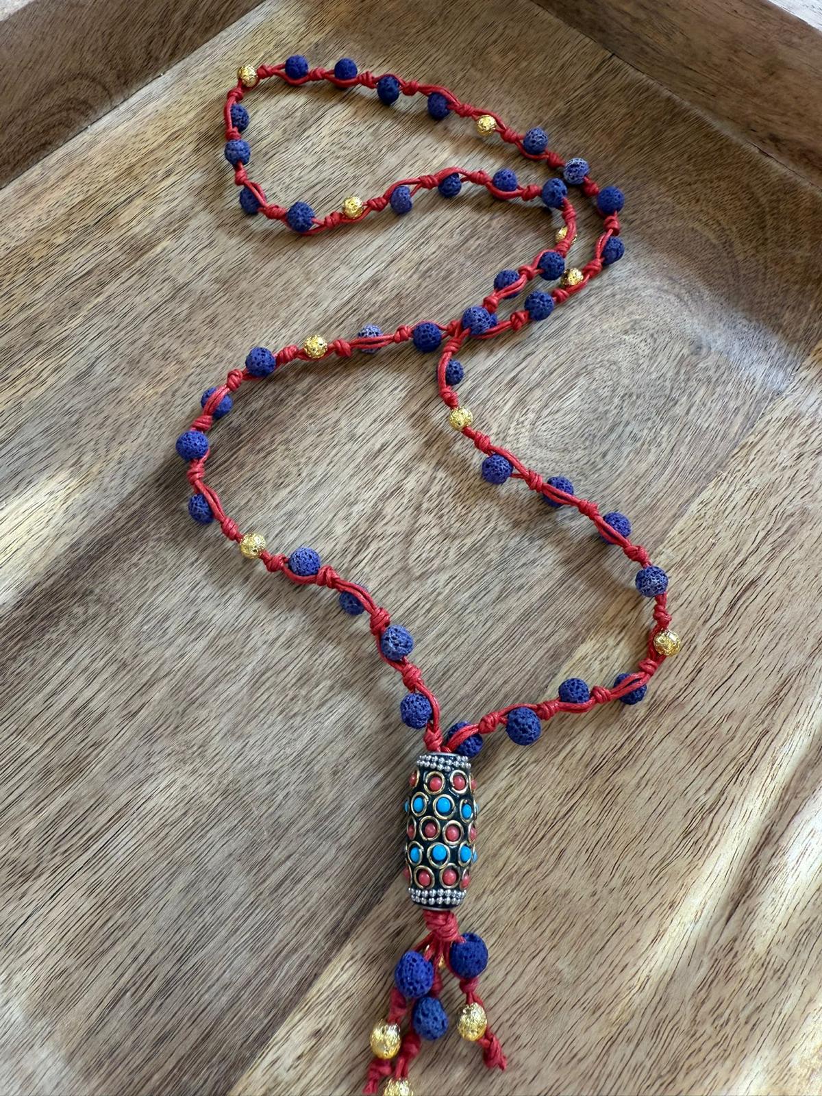 Collana Elephant in Pietra Lavica