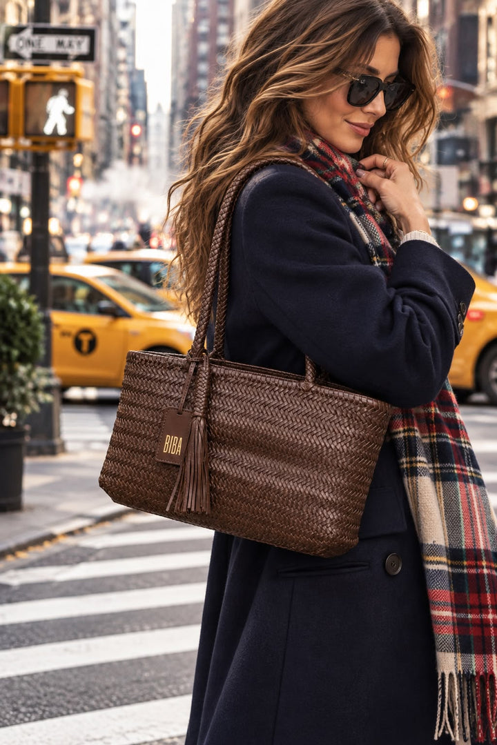 Borsa Shopper BIBA in Pelle Intrecciata Marrone Cioccolato con Nappina
