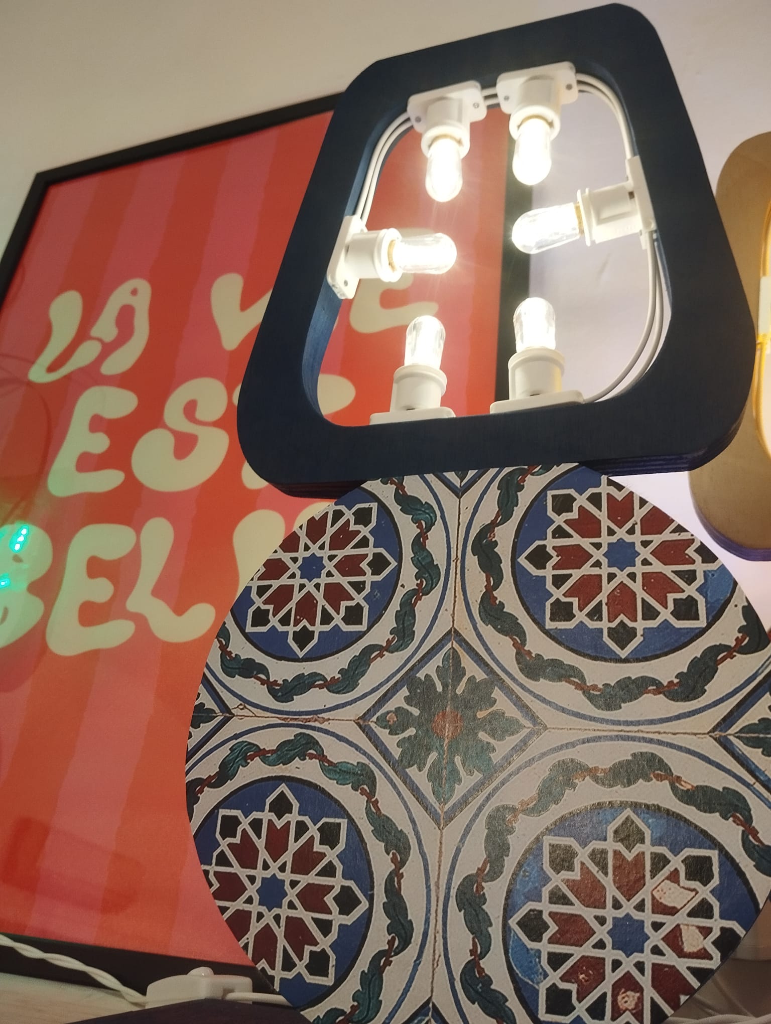 Luminaria “Ceramiche e Luce” – Tradizione Siciliana in Versione Pop! 🪄