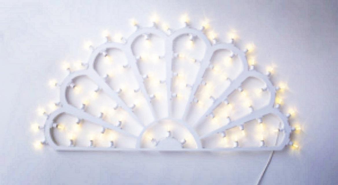 Luminaria “Ventaglio di Luci” – Spettacolo di Colori per la Tua Casa! 🌈