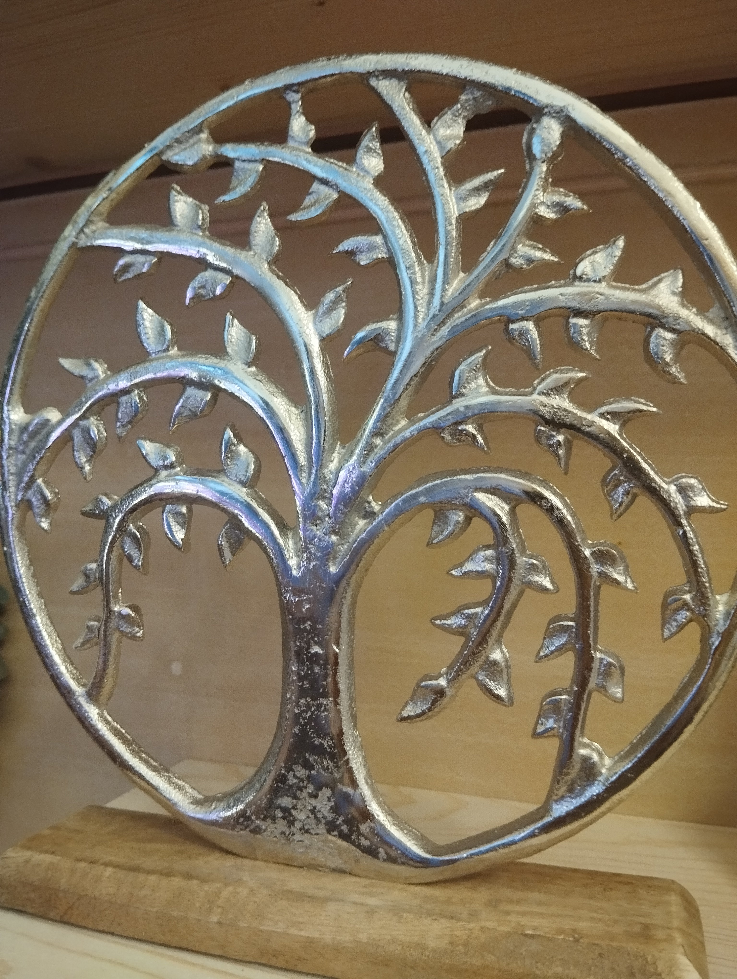 Tree of Life in Metal and Wood – Symbol of Strength and Balance