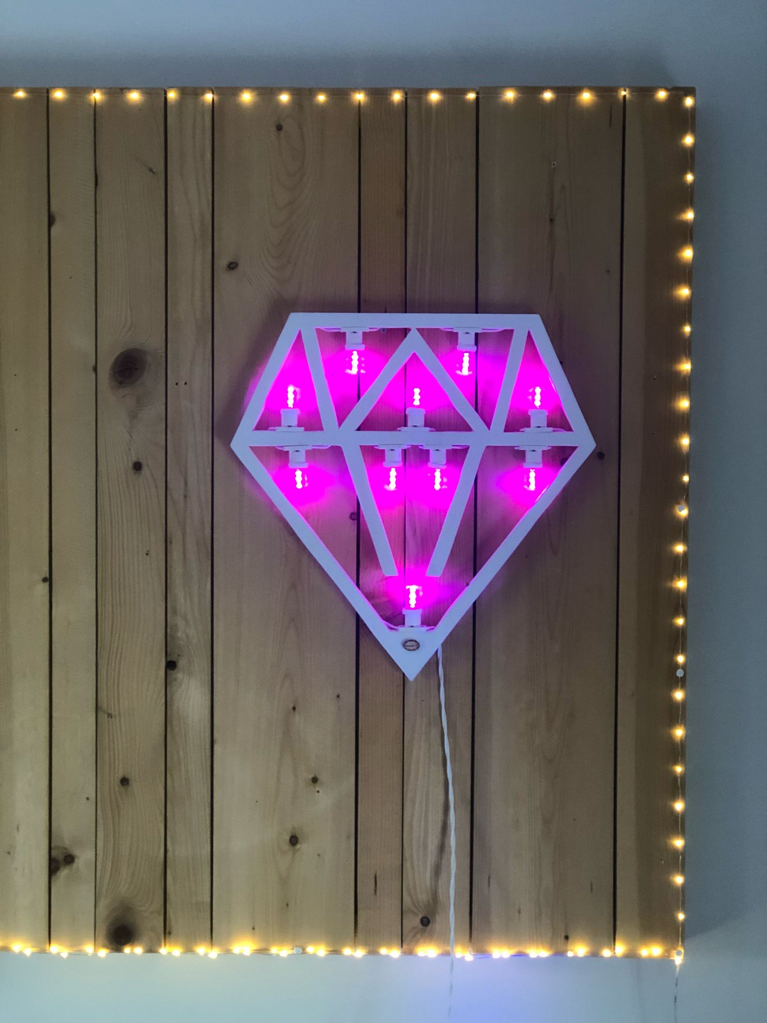 Luminaria Diamante stile pop e moderno ✨