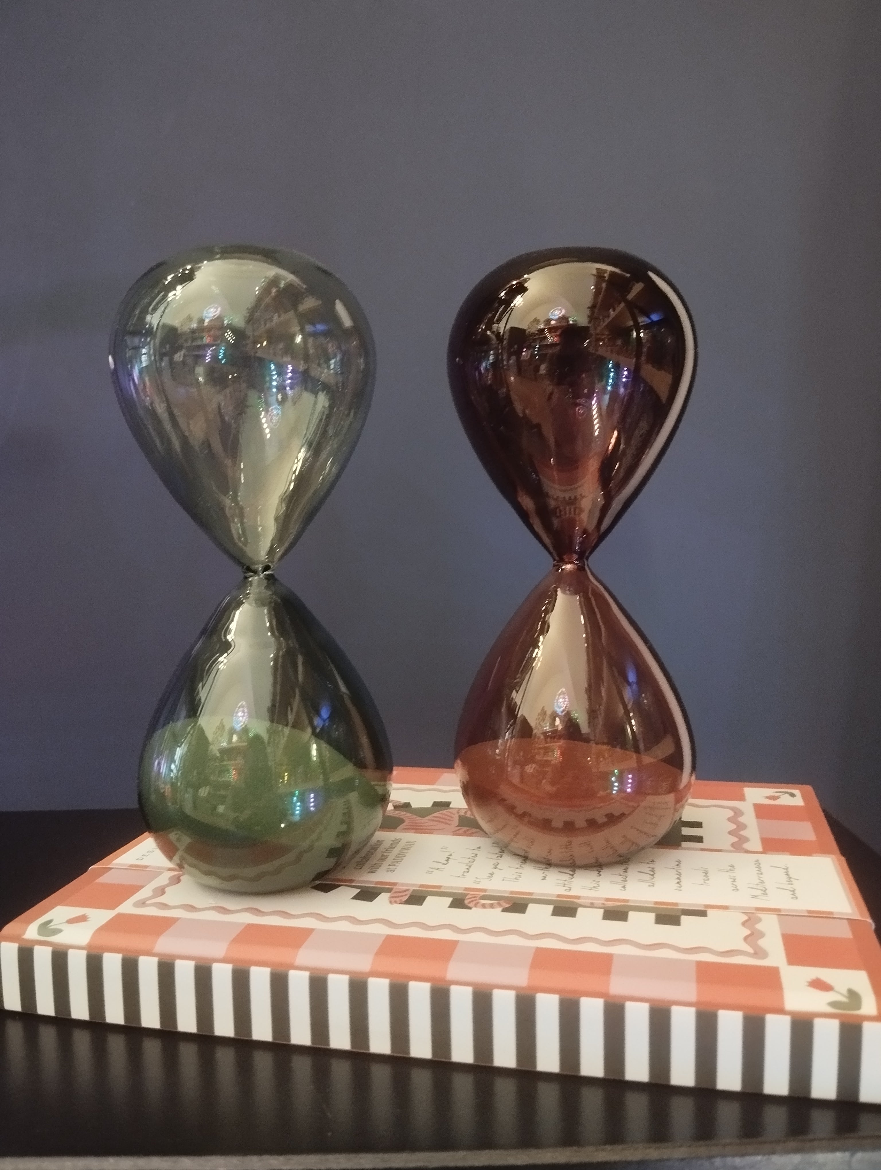 Clessidra "Tempo Elegante" – Design in Vetro Soffiato